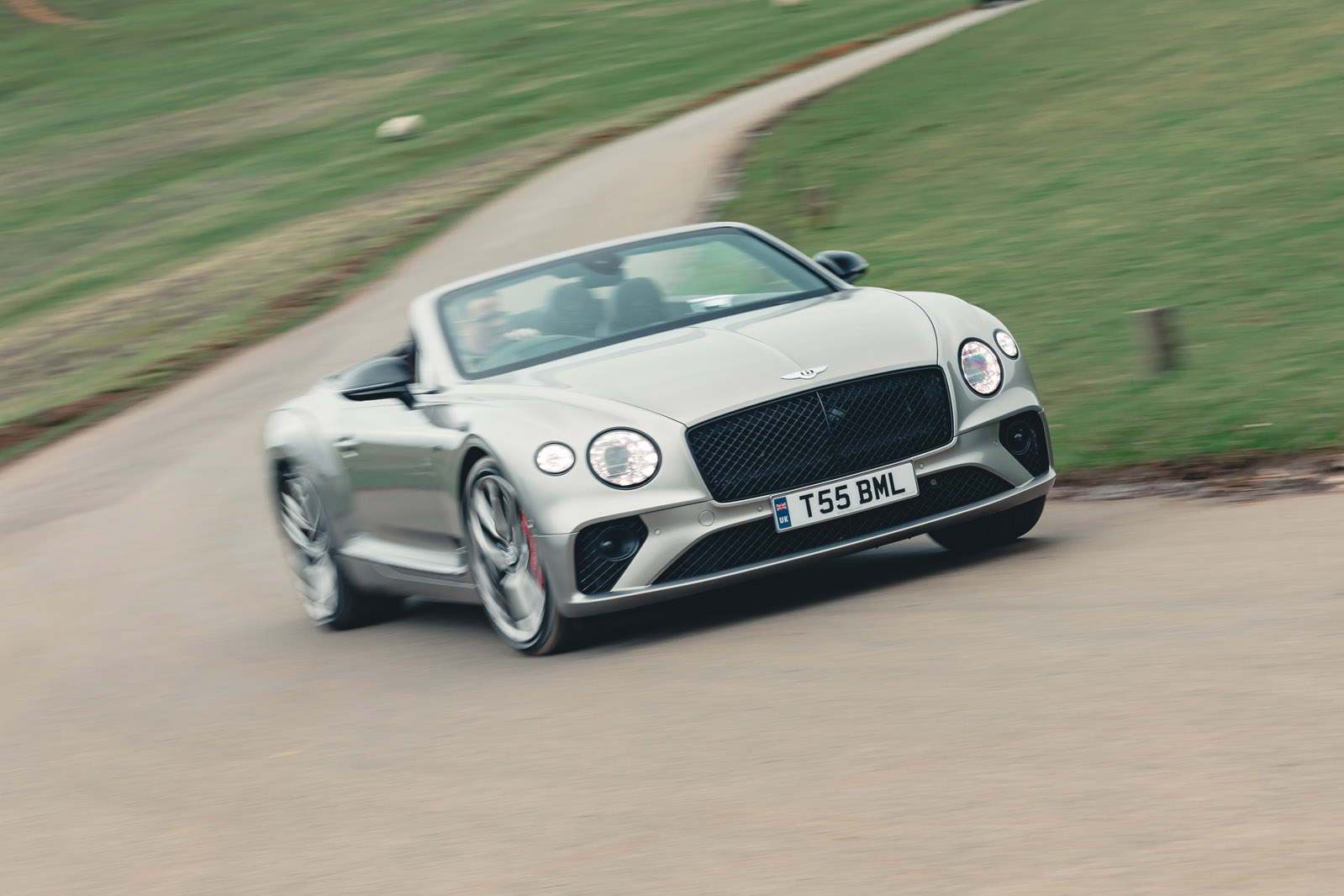 02 Bentley Continental GTC convertible RT 2023 front cornering