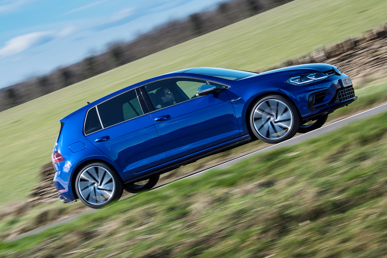 Volkswagen Golf R 2019 road test review - hero side