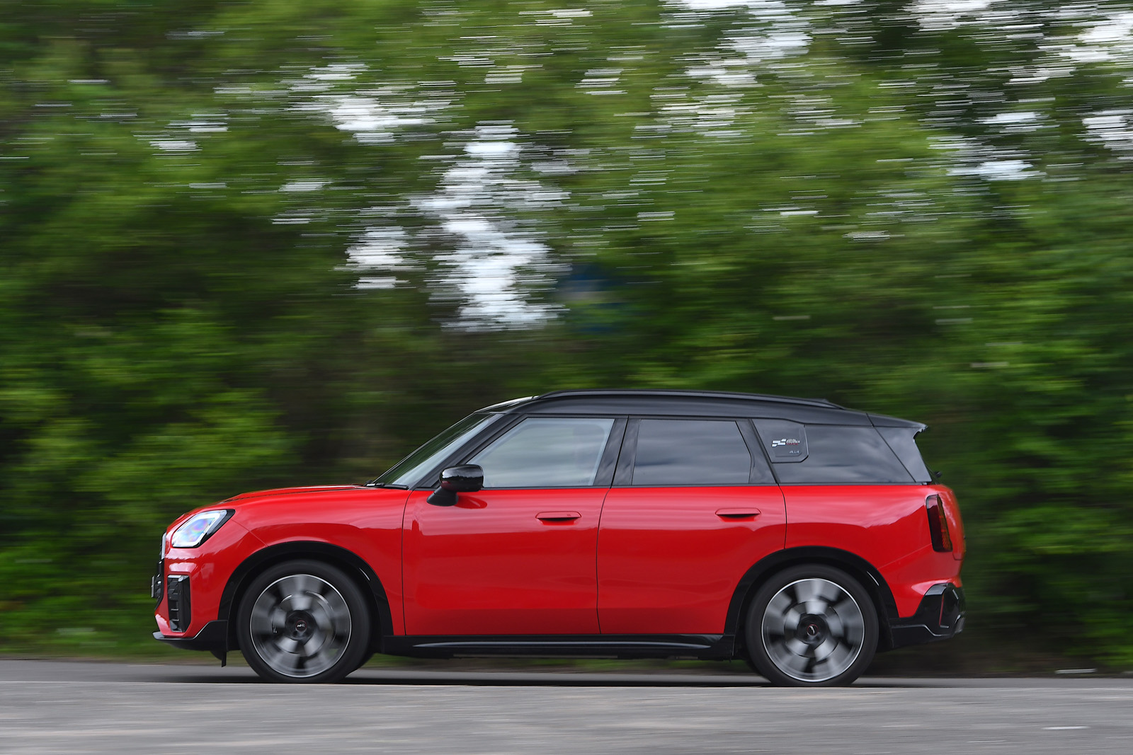 2024 Mini Countryman side view