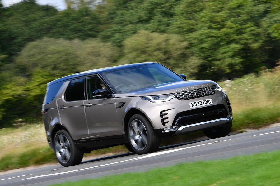 https://d2km96w3x5blkf.cloudfront.net/Land%20Rover%20Discovery%20best%207-seat%20cars