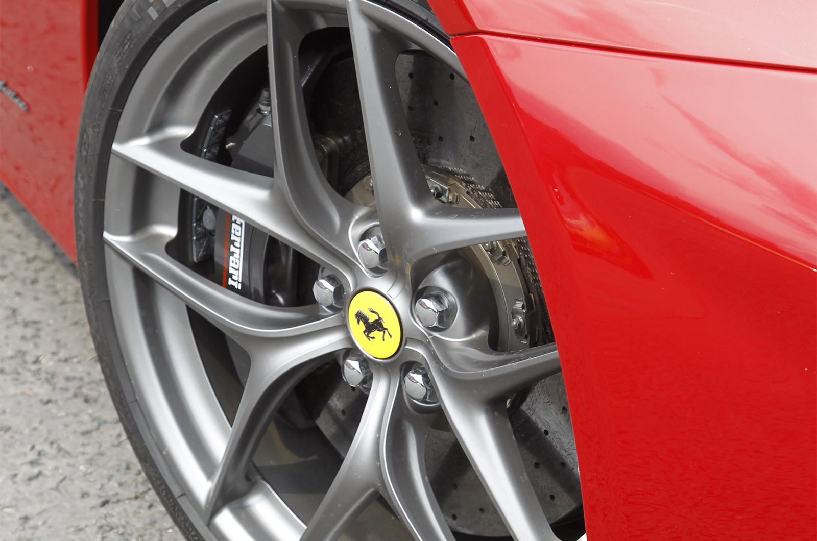 Ferrari F12 Berlinetta alloy wheels