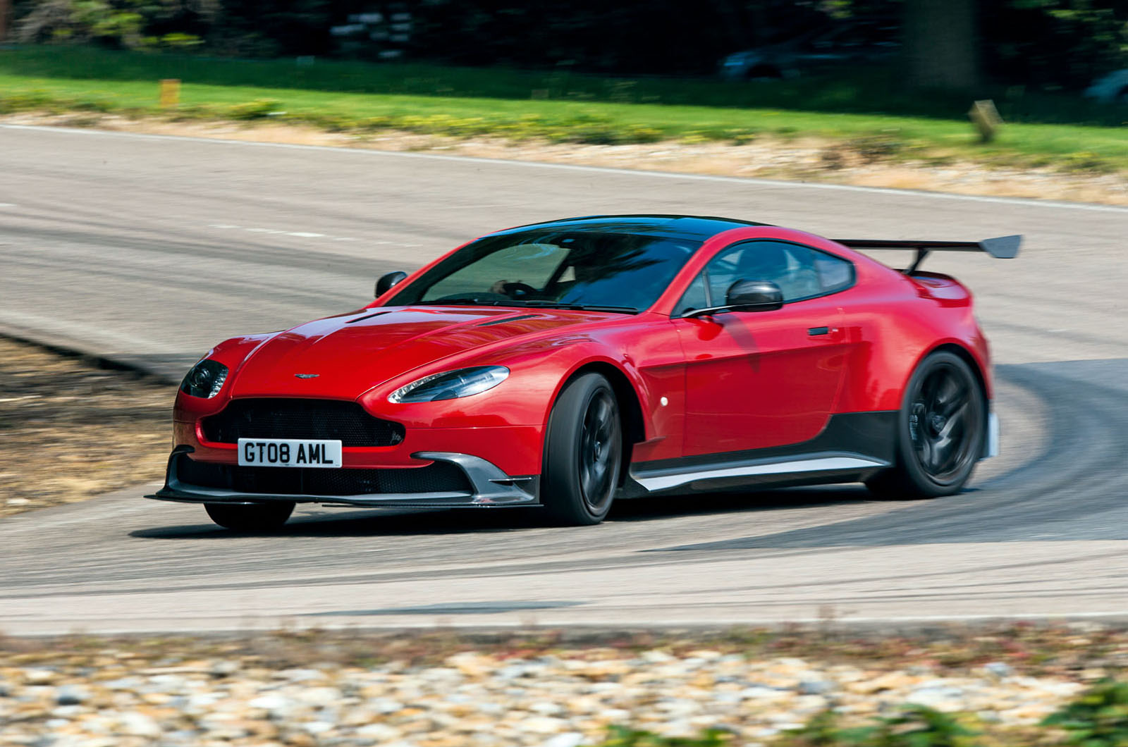 Aston Martin Vantage GT8 drifting