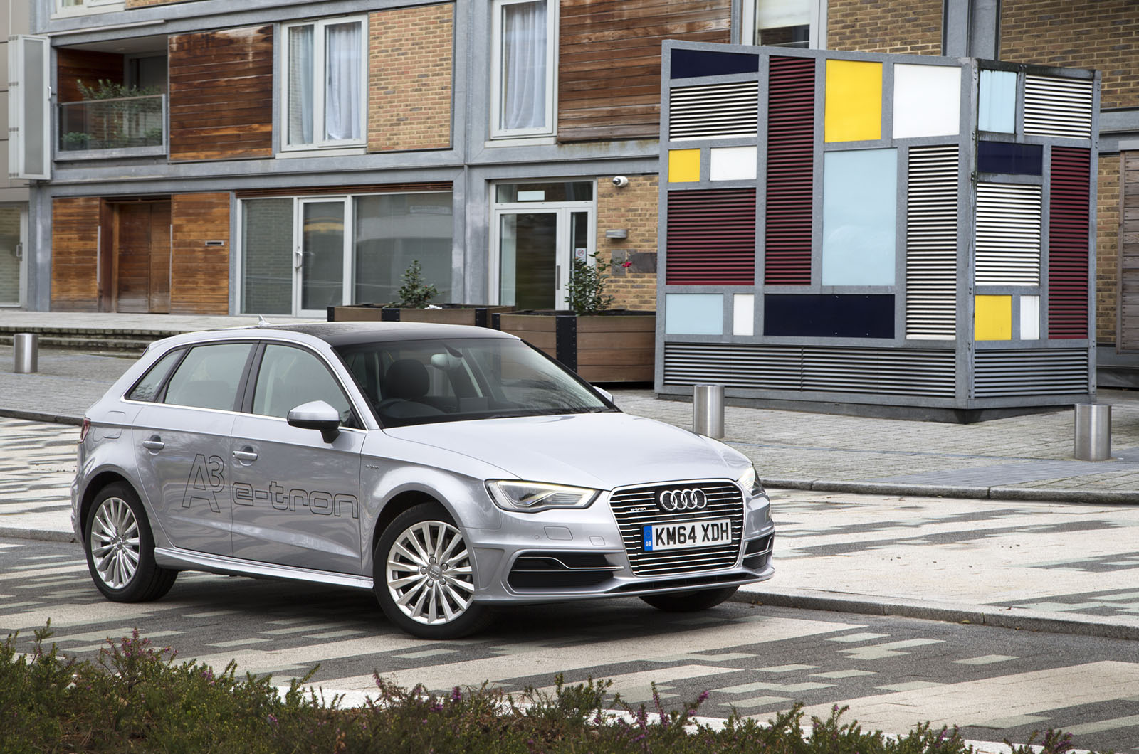 3.5 star Audi A3 e-tron