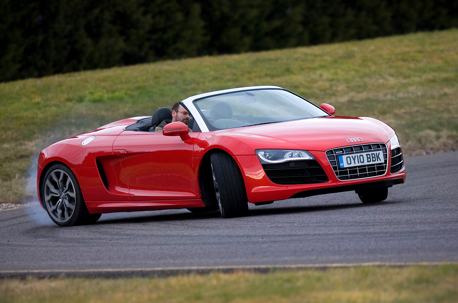Audi r8 v10 spyder 17