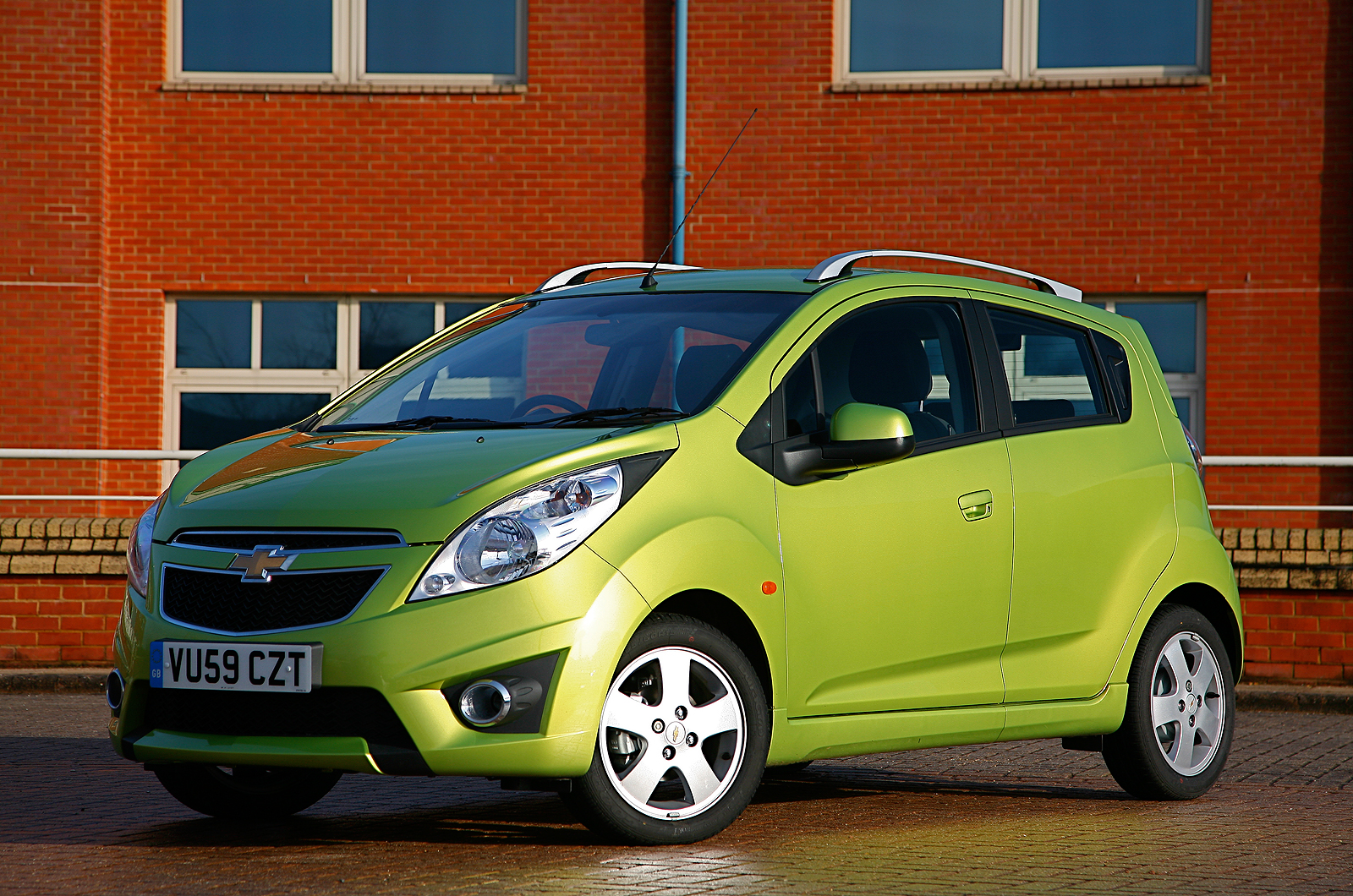 2 star Chevrolet Spark