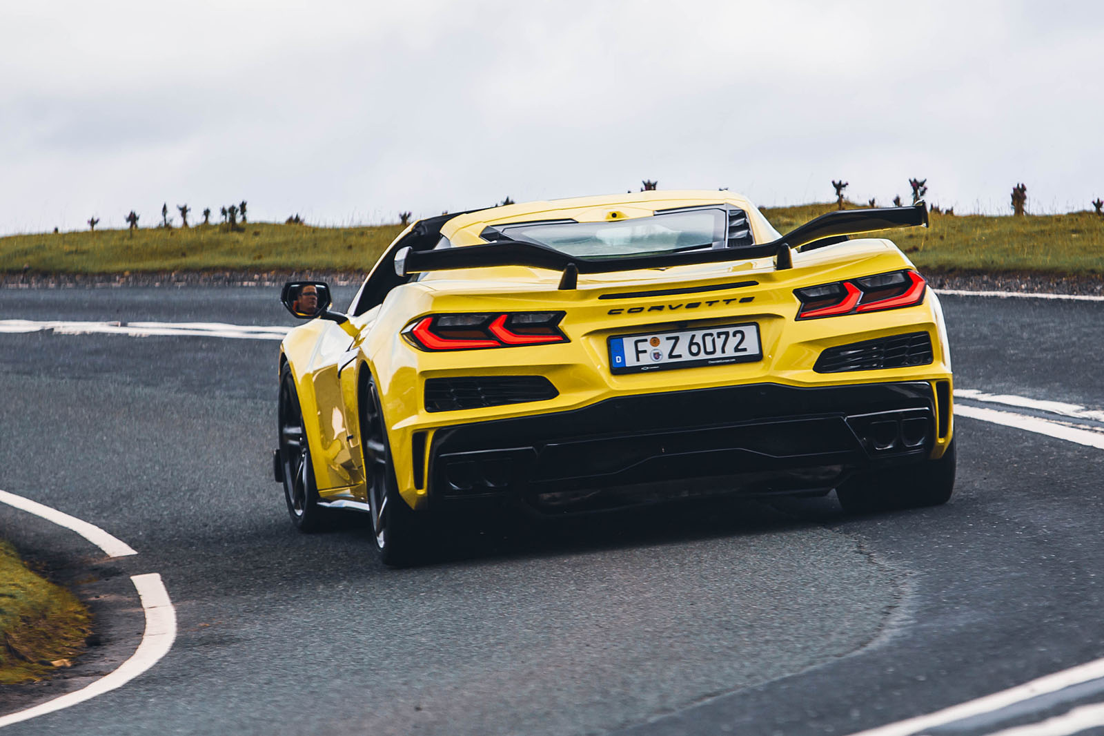 corvette z06 road test 2023 03 cornering rear