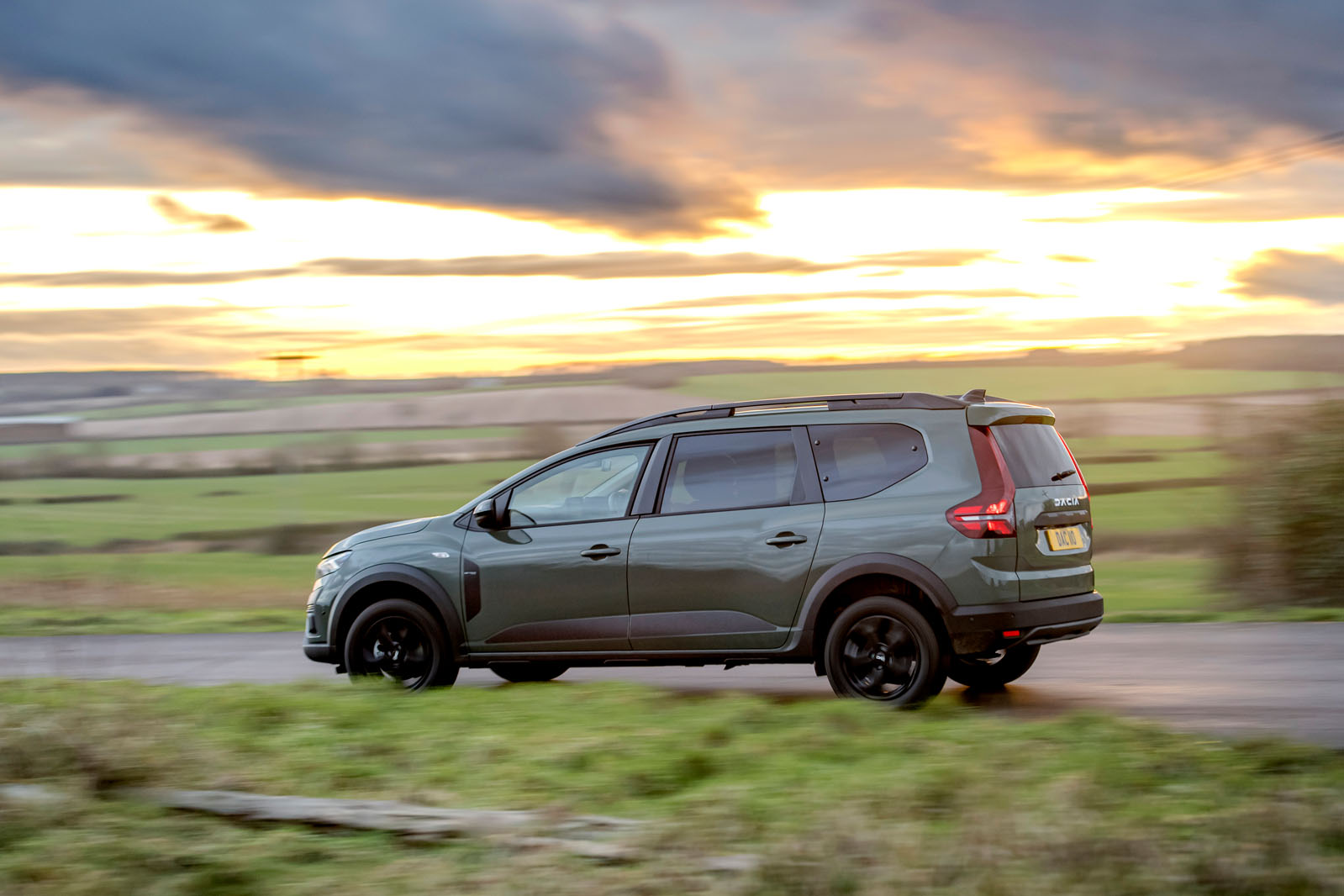 dacia jogger road test 2023 23 panning