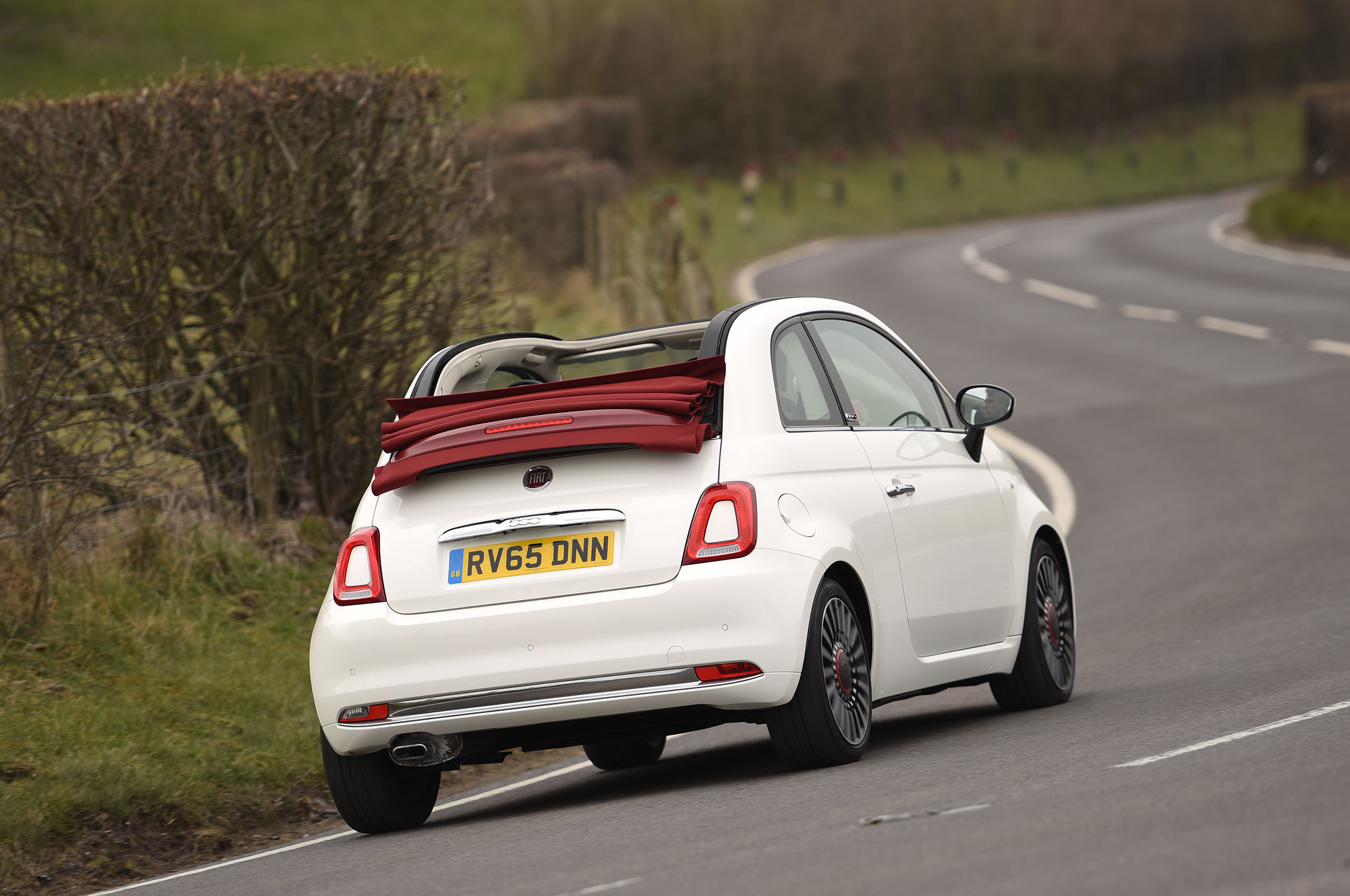 Fiat 500C cornering