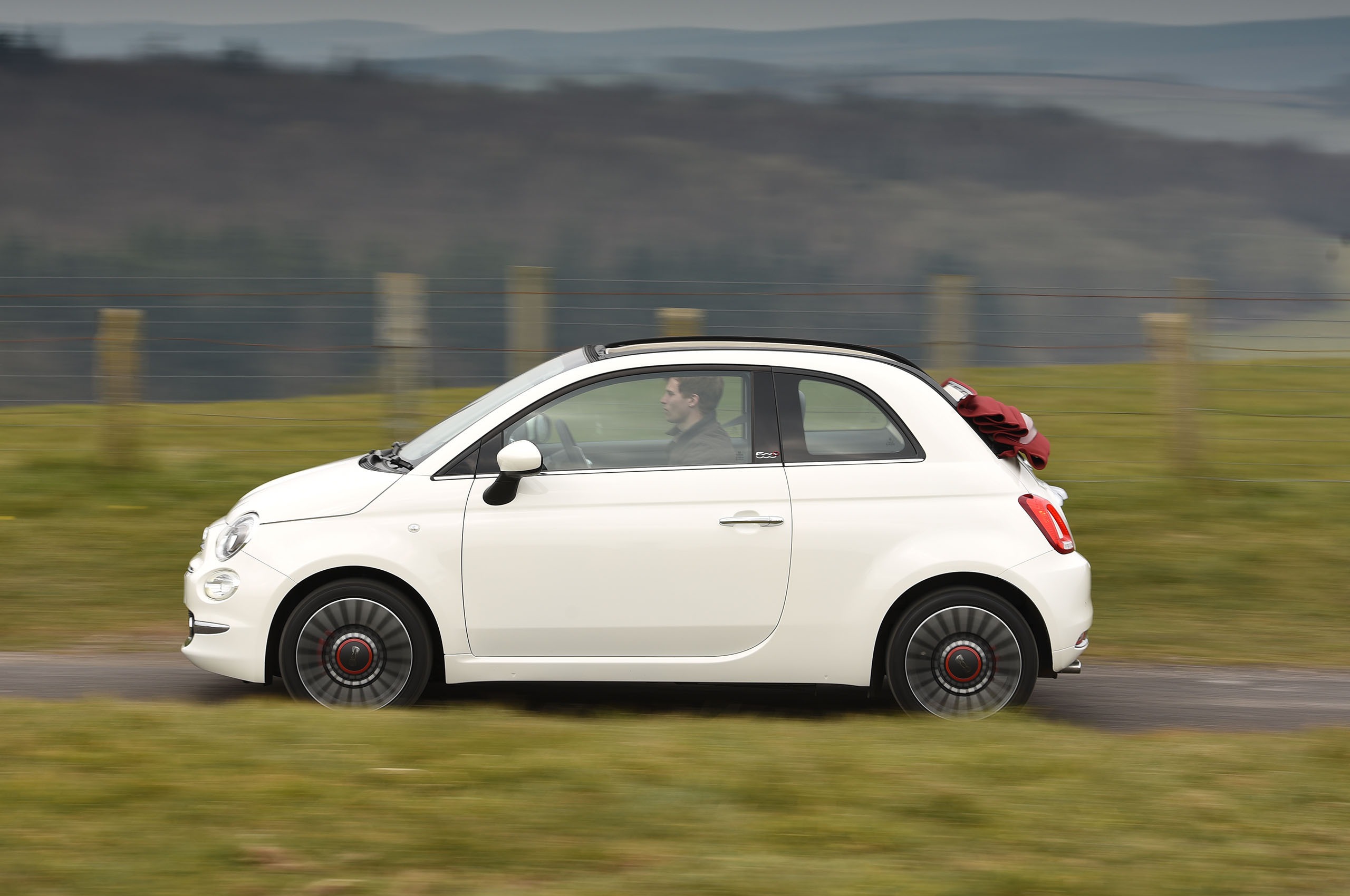 Fiat 500C side profile