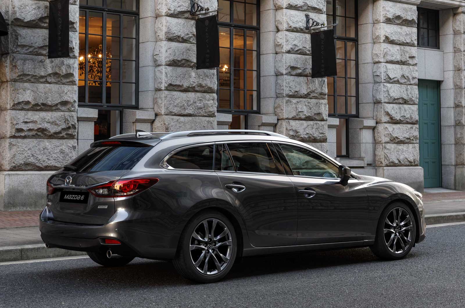 2017 Mazda6 wgn action 15