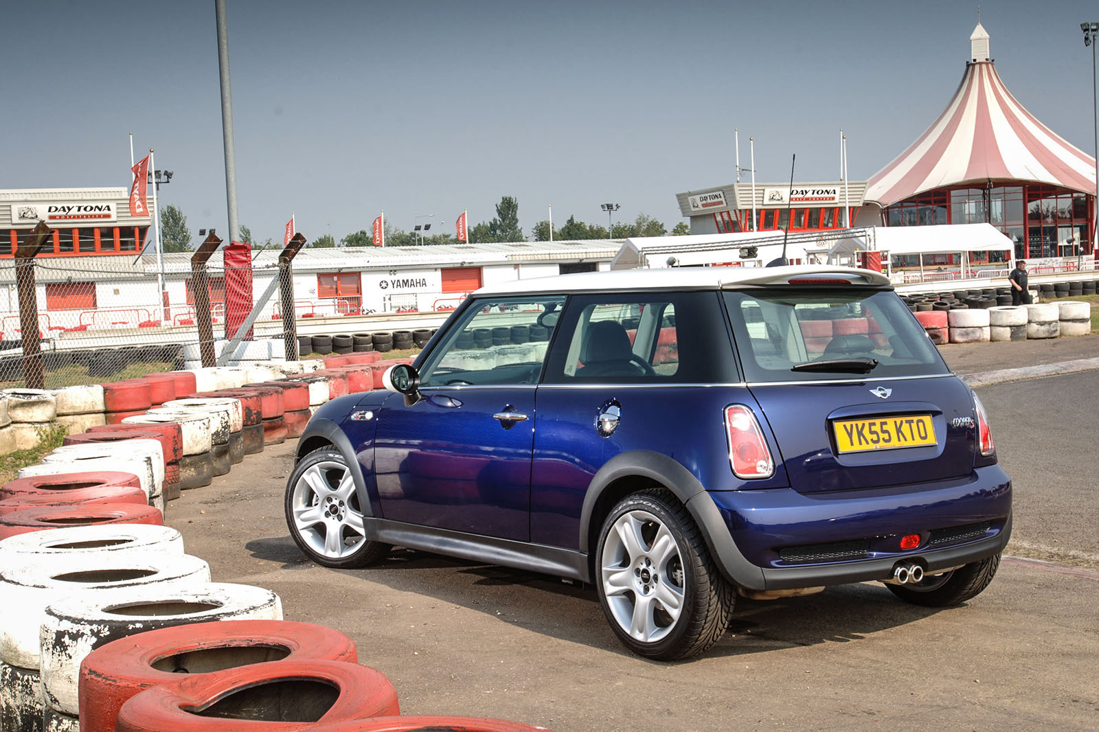 Ages of car hatchback 007