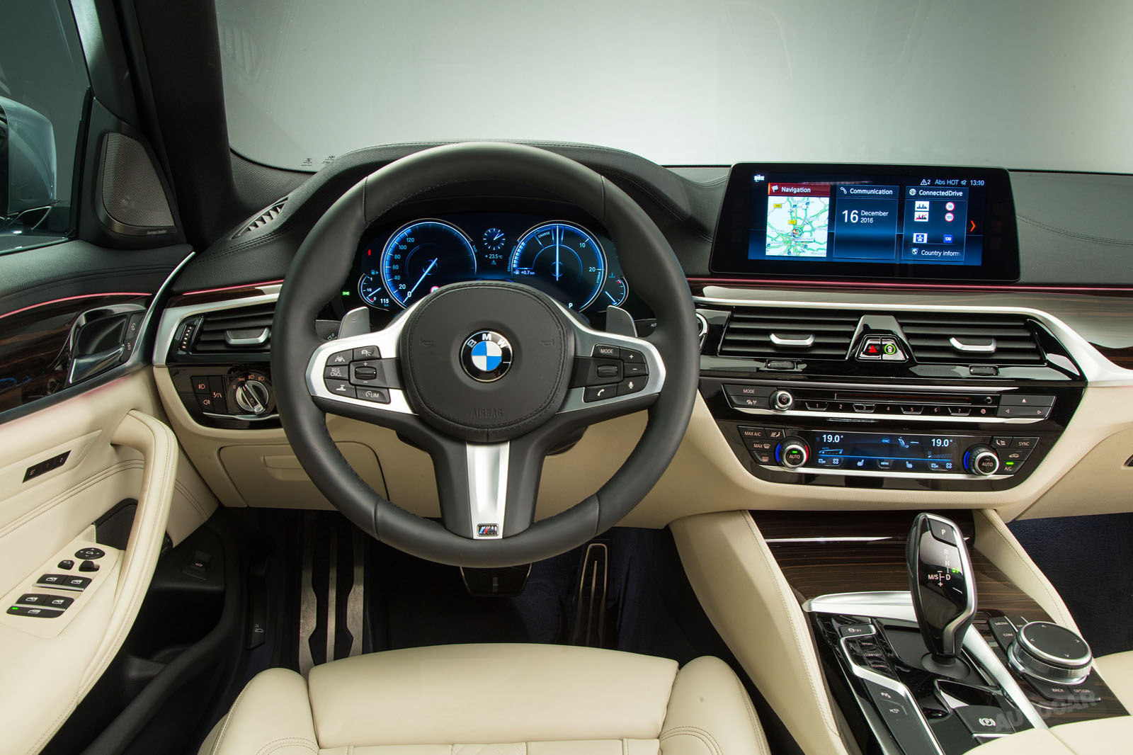 Bmw 5 series web exclusive 574
