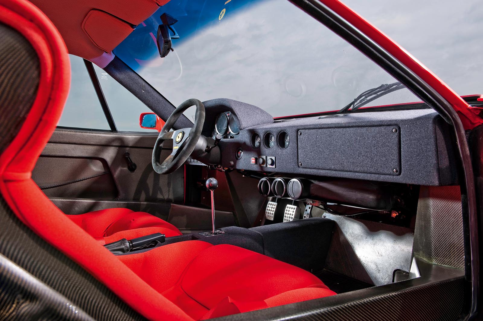 F40