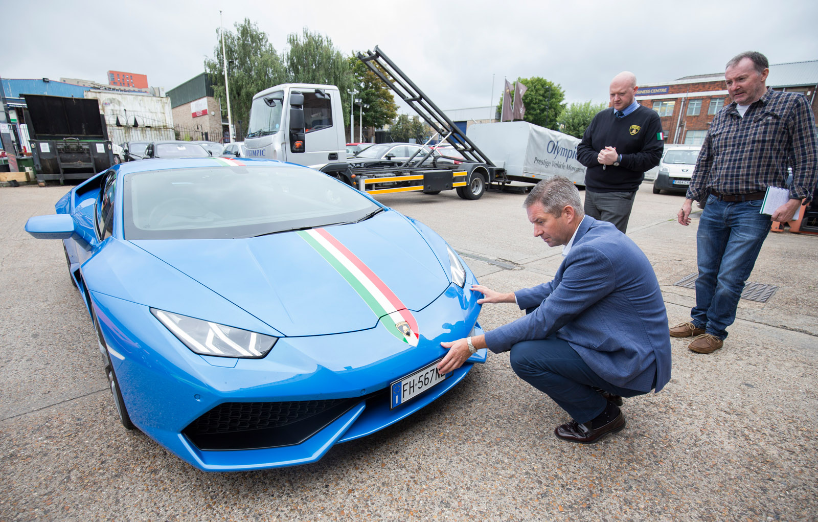 How to buy a supercar 0480