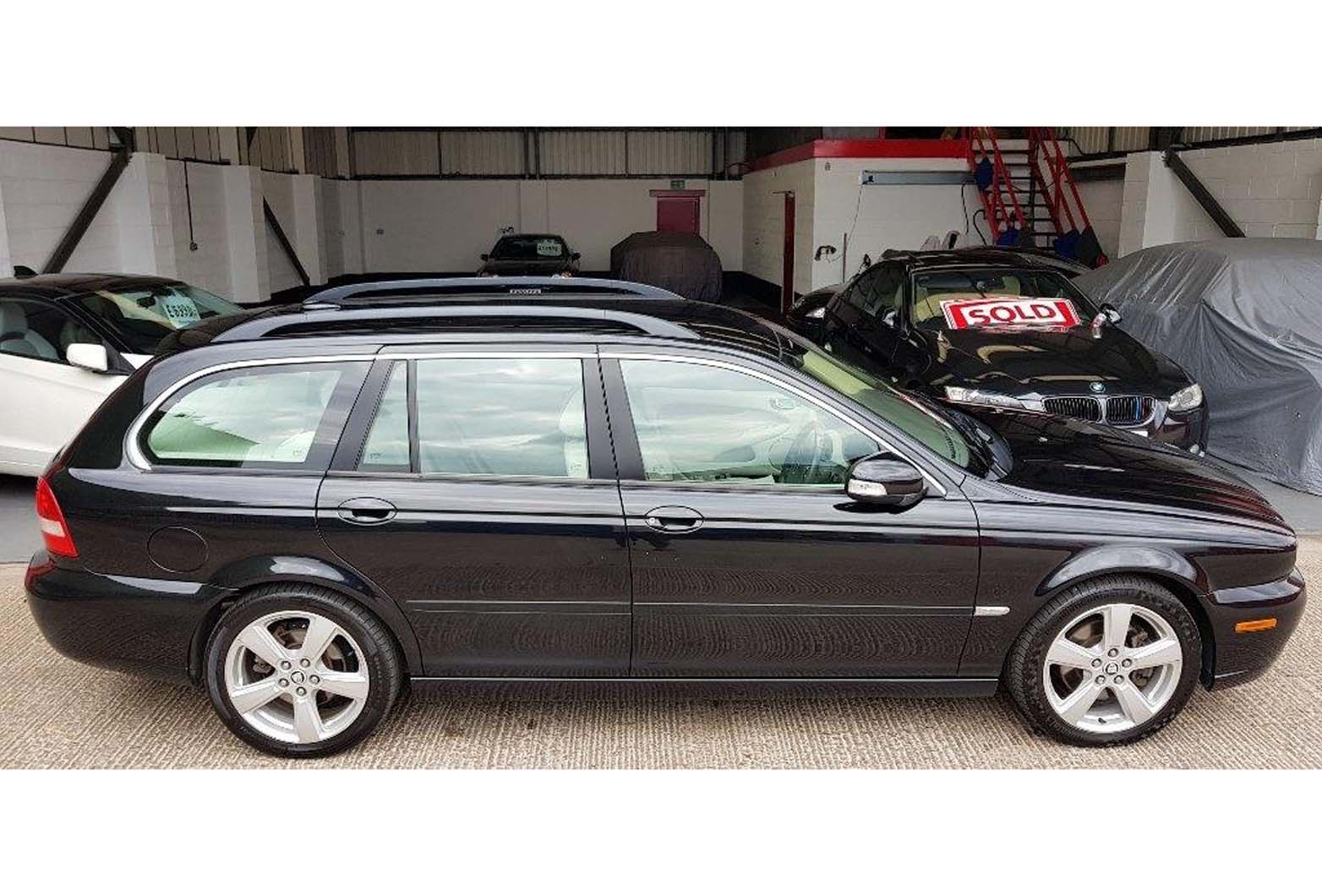 Jaguar x type 2 2 d sovereign 5dr 313974072 3