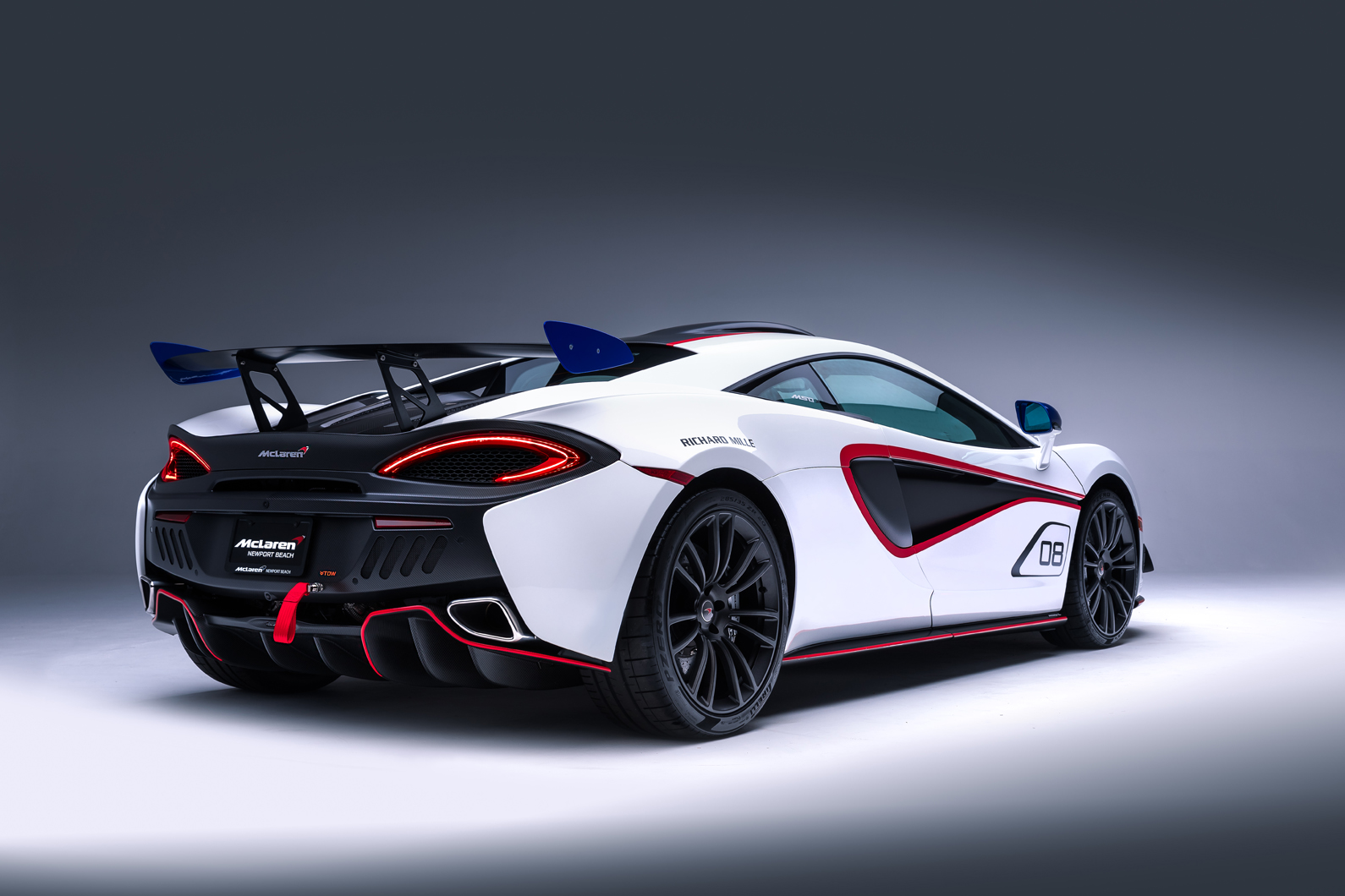 Mclaren mso x   08 anniversary white red and blue accents   04