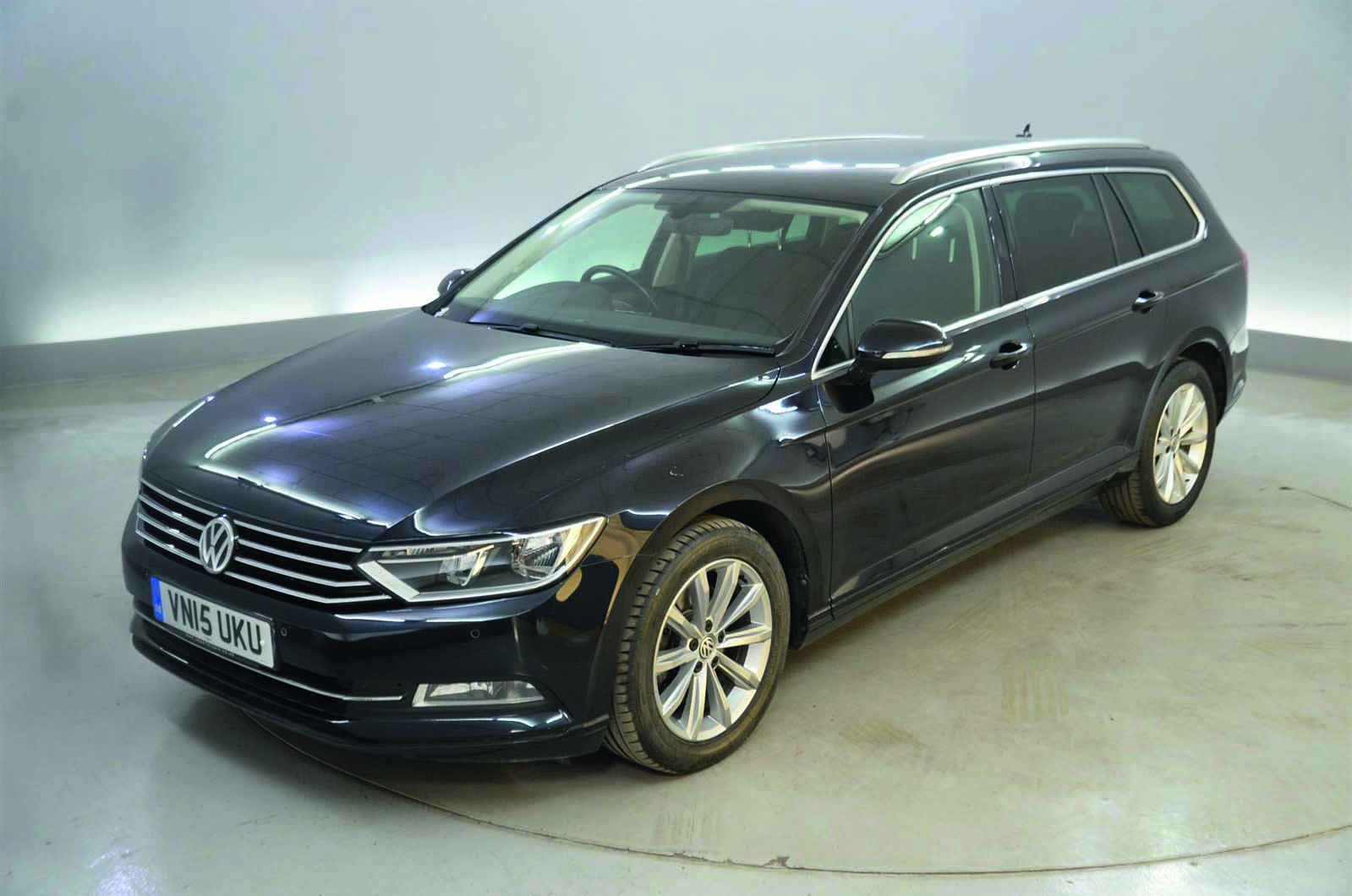 Volkswagen passat 2 0 tdi se business 5dr dab cd usb sd bluetooth half leather 309850239 1