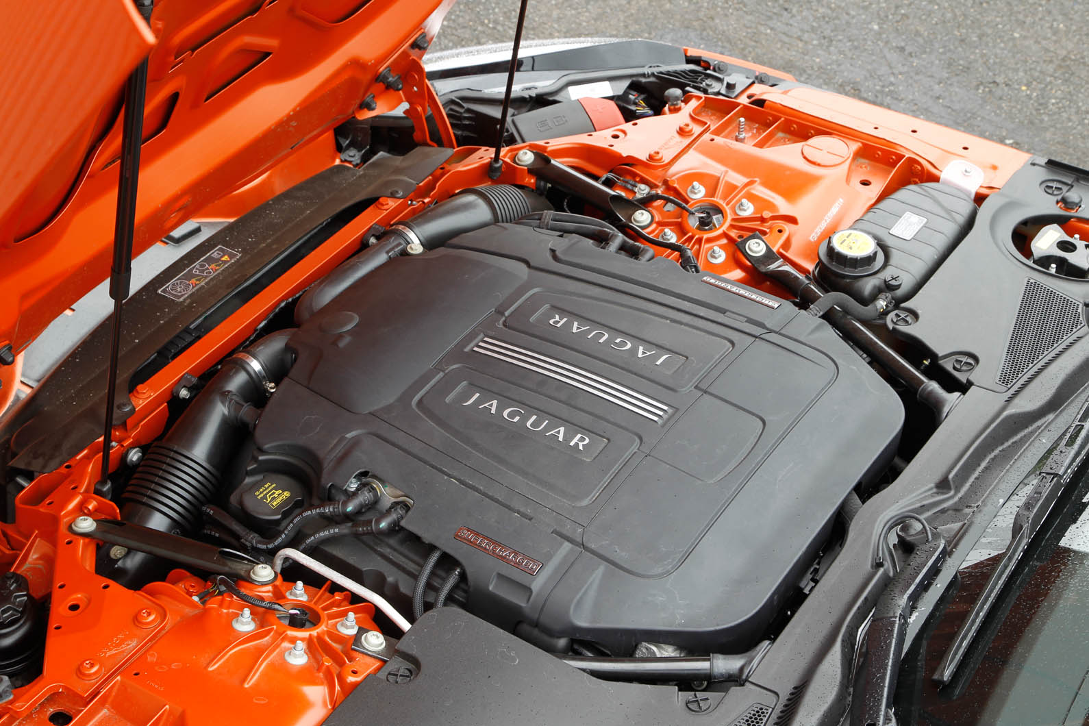 Jaguar F-Type Convertible engine bay