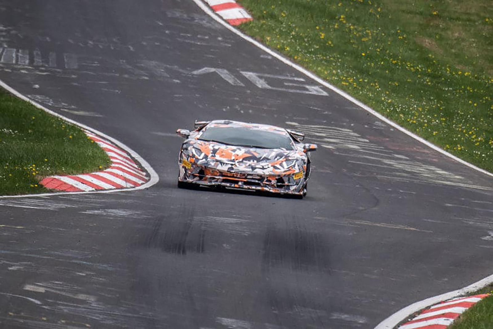 https://d2km96w3x5blkf.cloudfront.net/nurburgring%20lap%20record%20Lamborghini%20Aventador