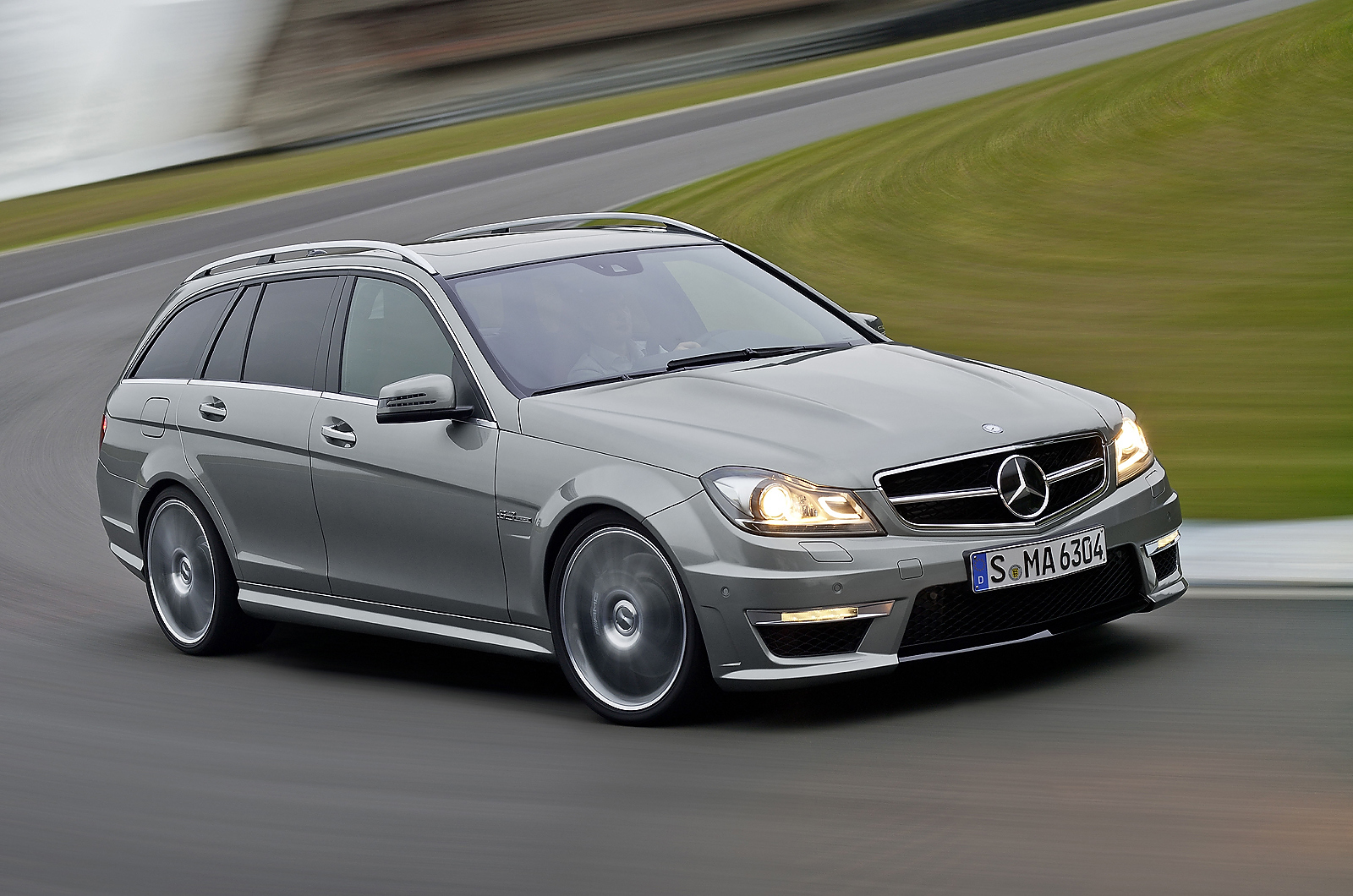 Mercedes-AMG C 63 estate cornering