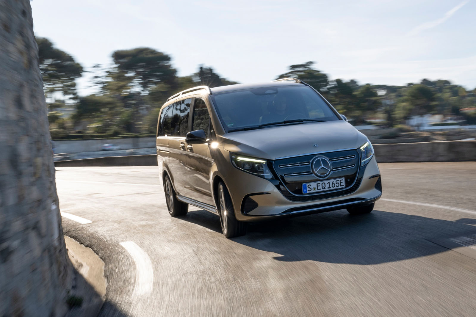 mercedes benz eqv review 2024 12 cornering