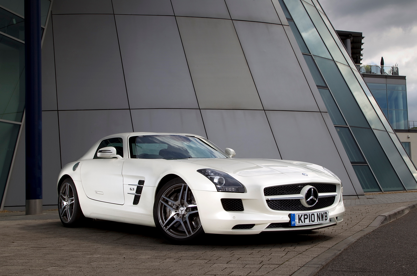 4.5 star Mercedes-AMG SLS