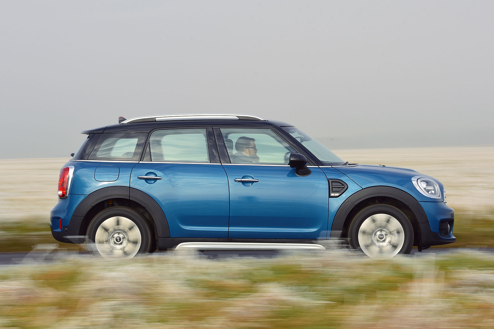 Mini Countryman side profile