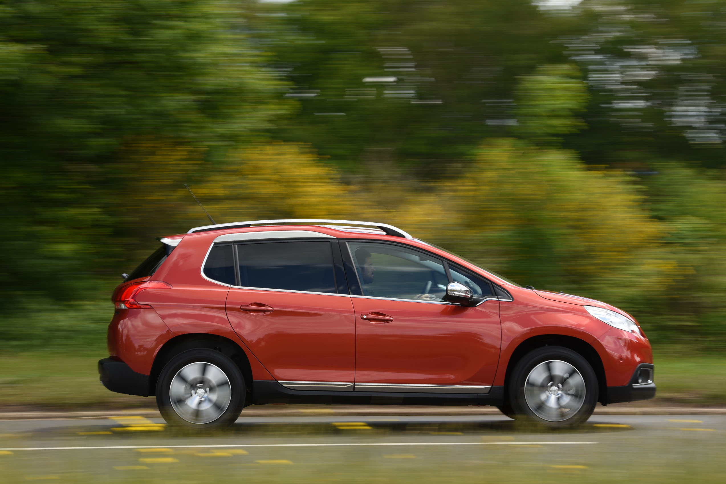 Peugeot 2008 side profile