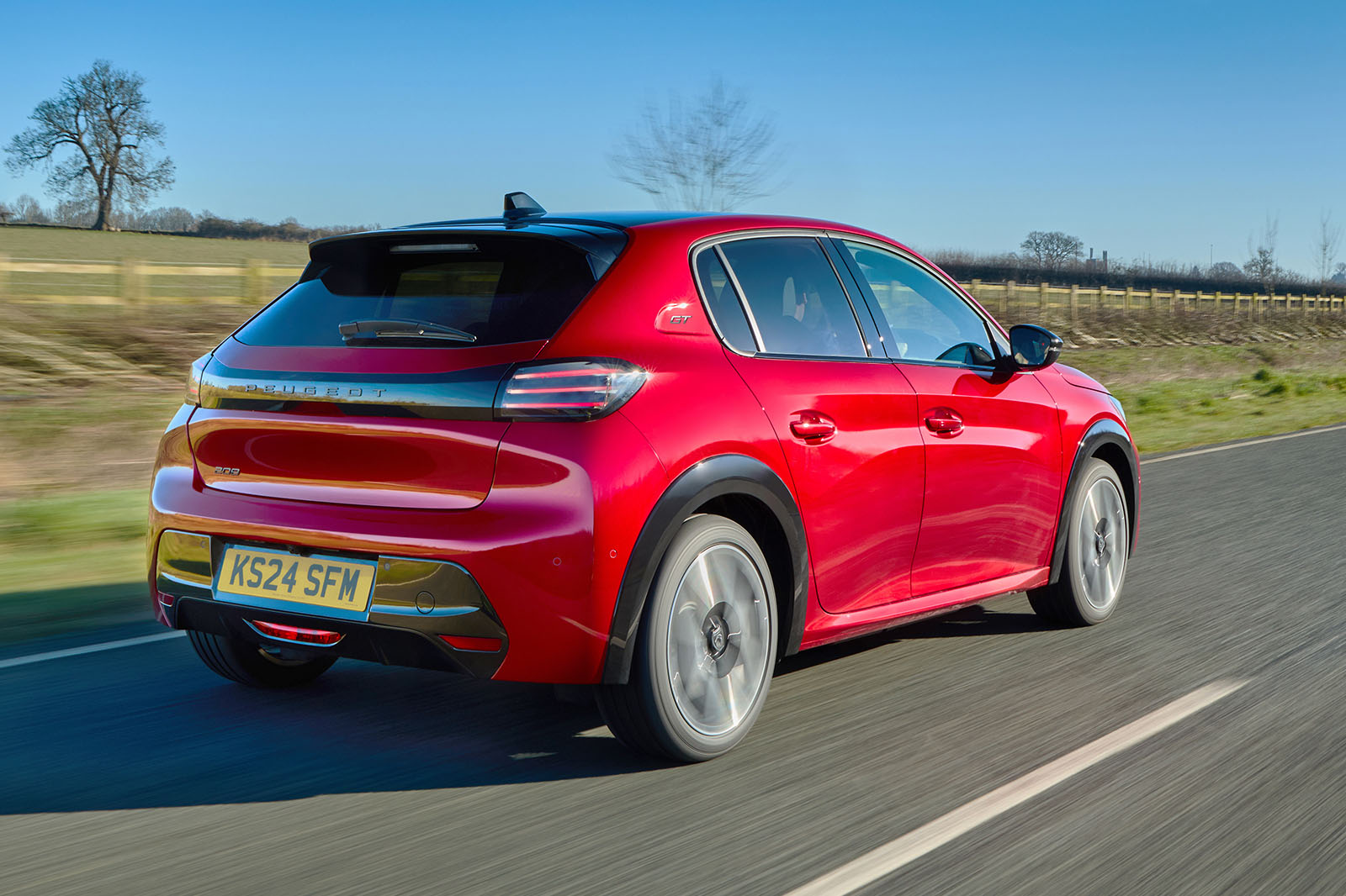 peugeot 208 2024 02 rear tracking