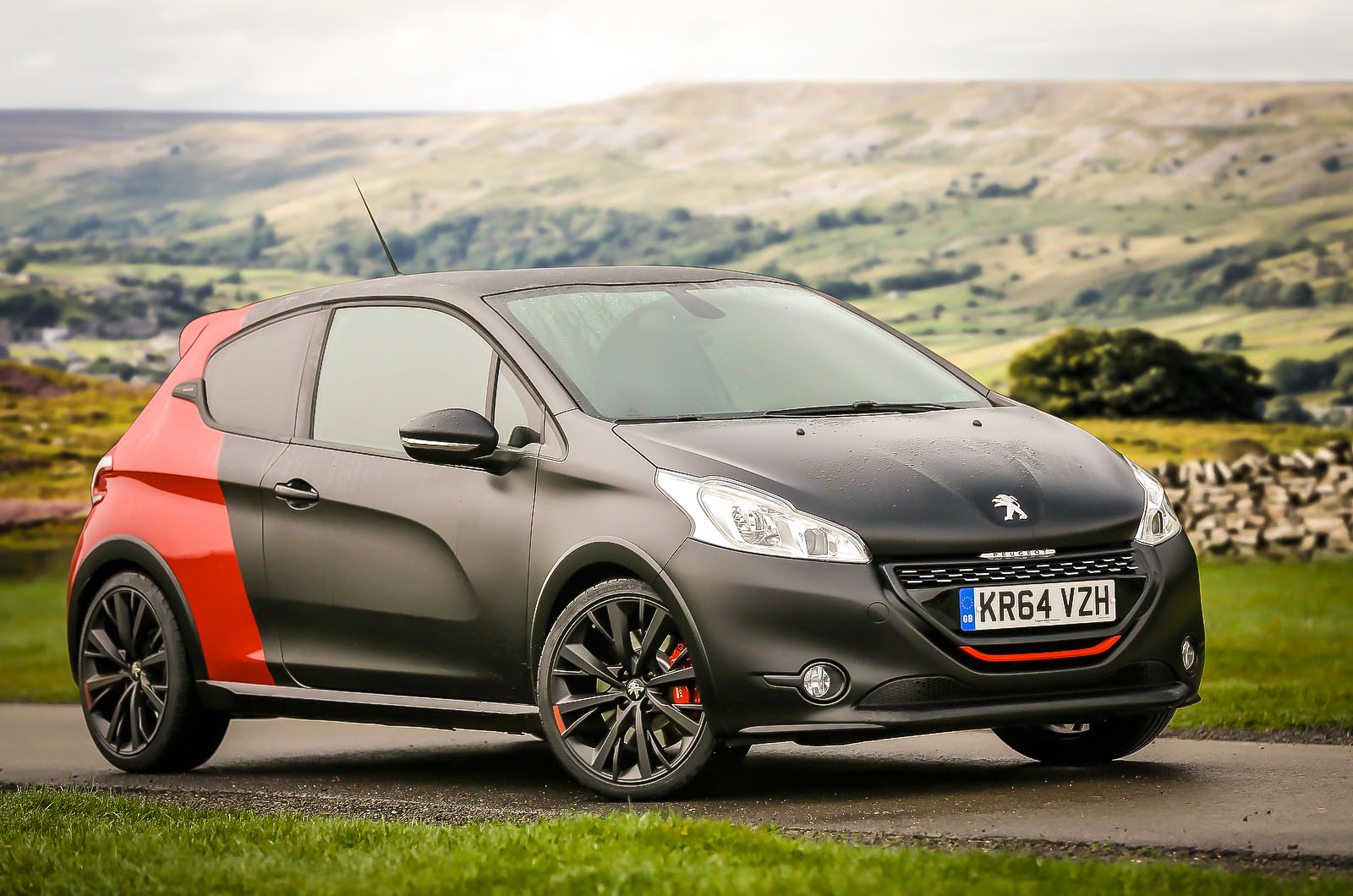 3.5 star Peugeot 208 GTi 30th