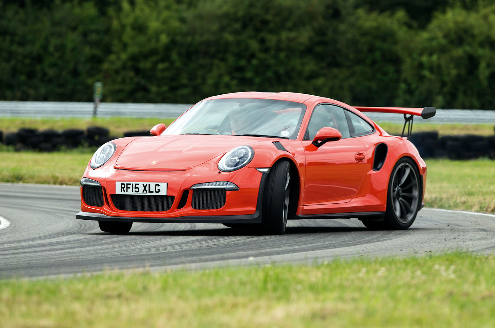 Porsche 911 GT3 RS cornering