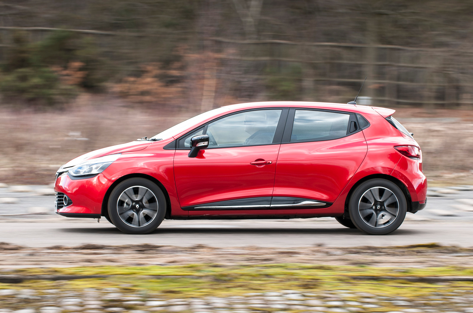 Renault Clio side profile