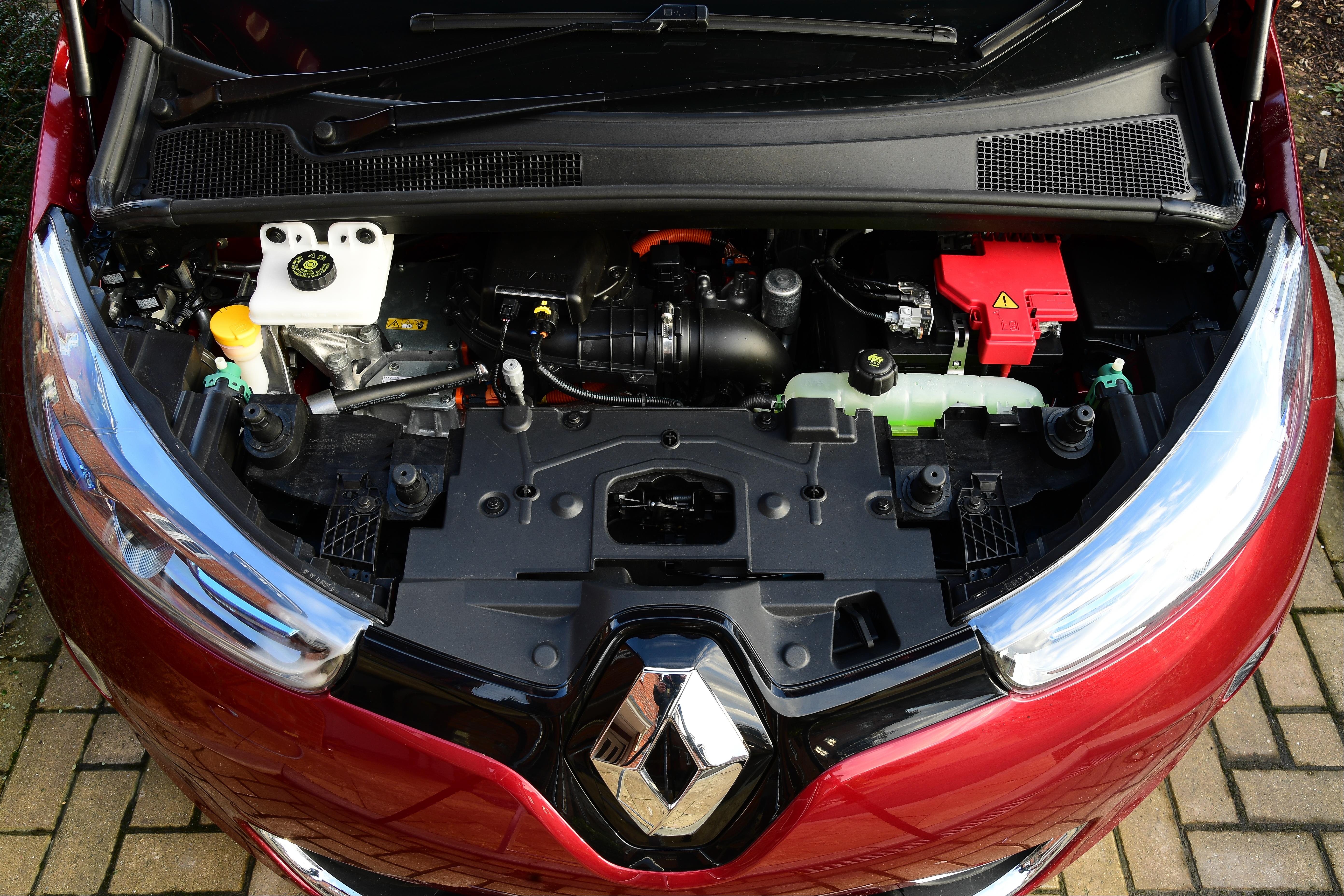 Renault zoe engine bay