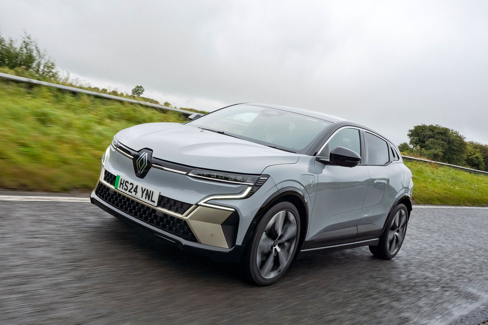 Renault Megane front left three quarter