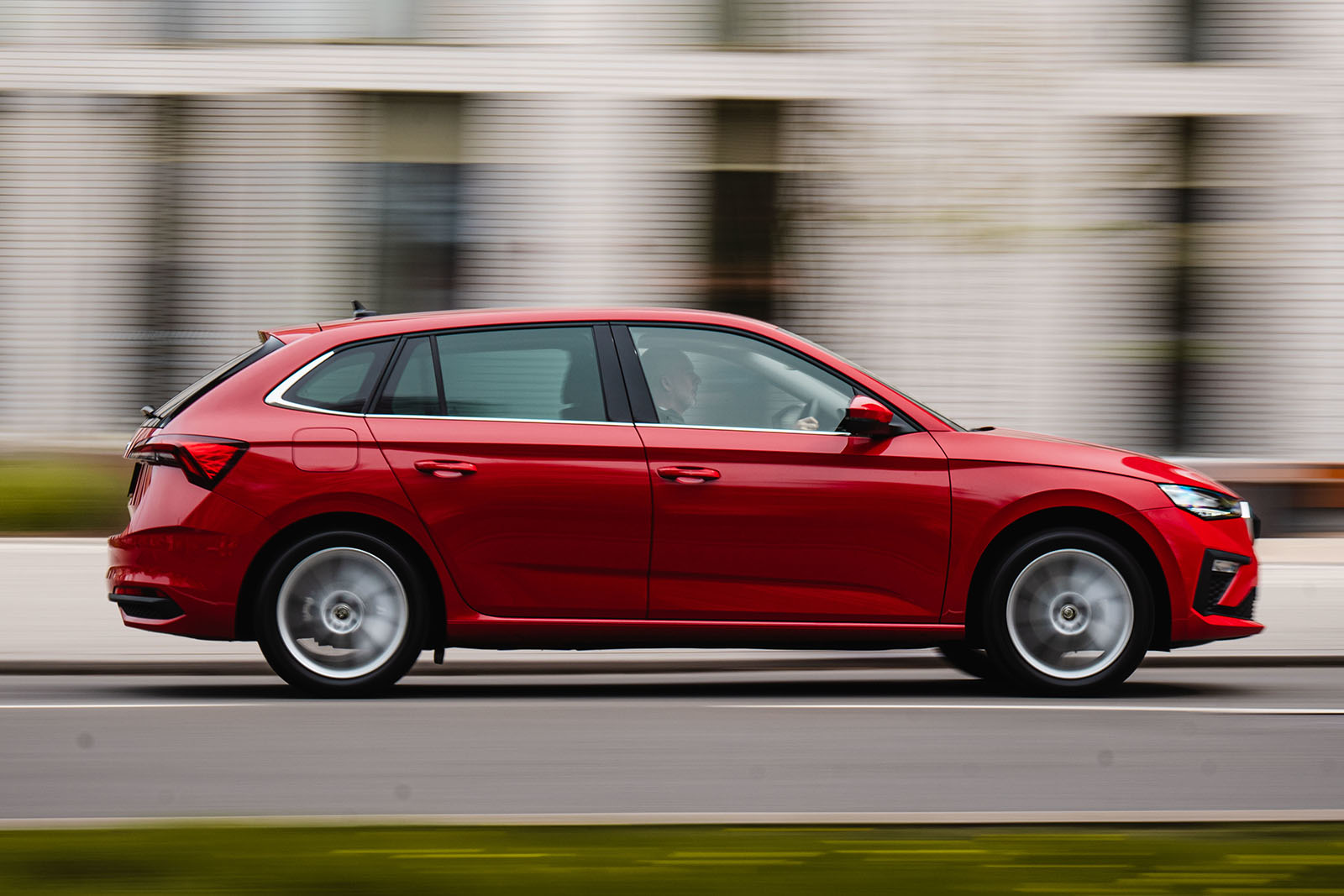 Skoda Scala side