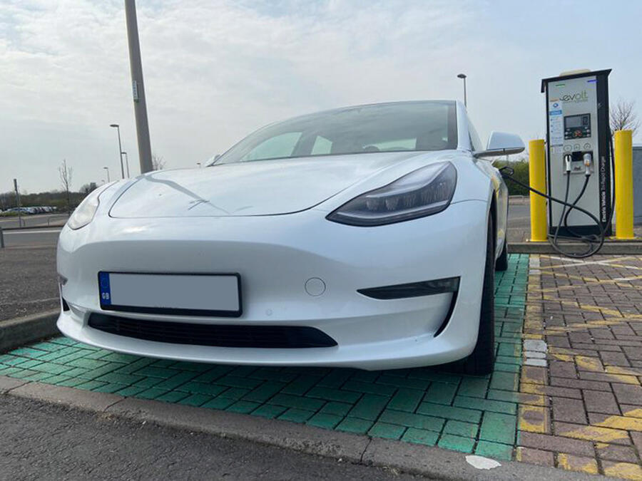 0 Tesla model 3 performance static front 0