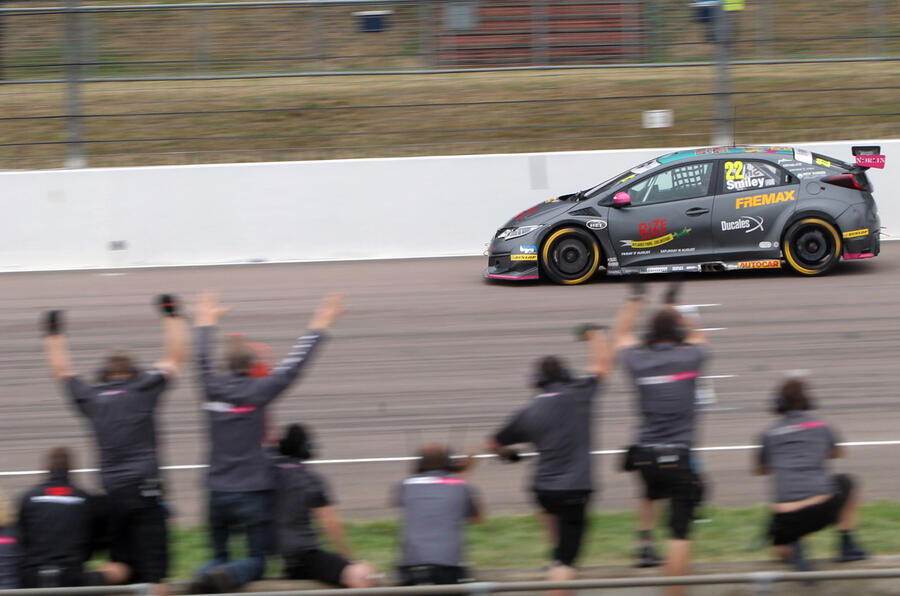 001btccsmileyrockingham