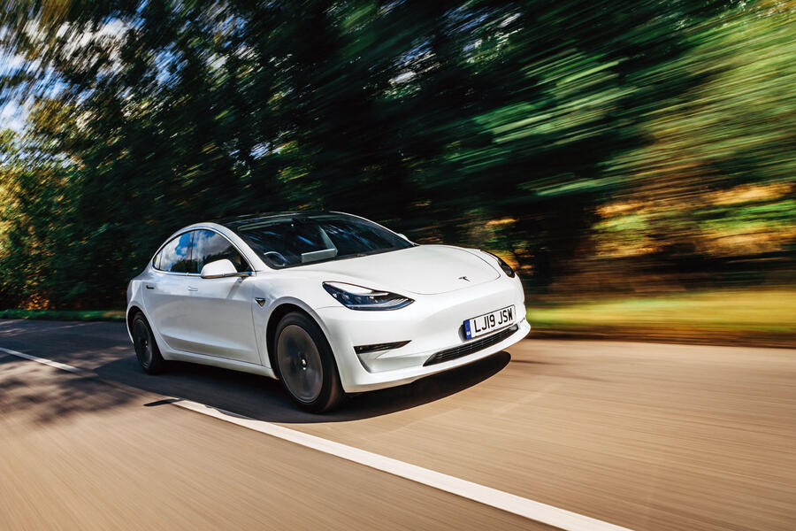 1 Tesla model 3 2019 rt hero front 1