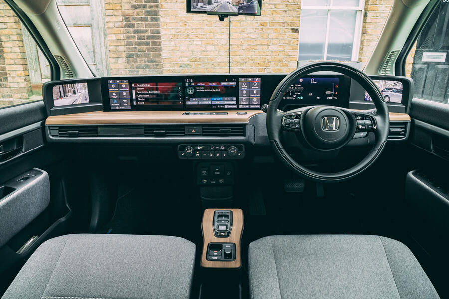 10 Honda e 2020 rt dashboard 0