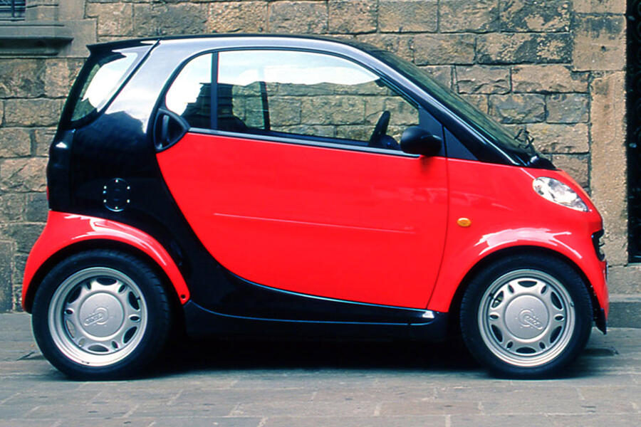 11 Smart city coupe static side