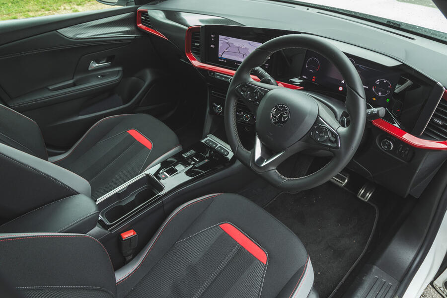 11 Vauxhall mokka 2021 long term cabin