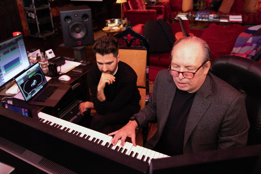 11111 Hans zimmer composing for bmw group