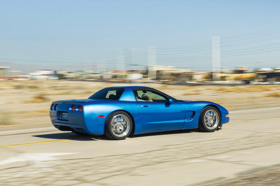 12 Corvette hero side