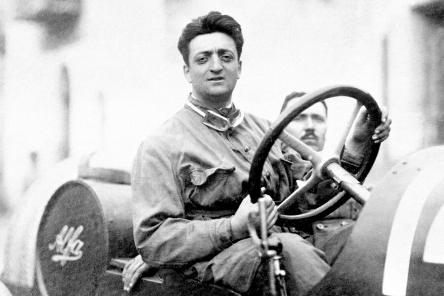 12 Enzo ferrari