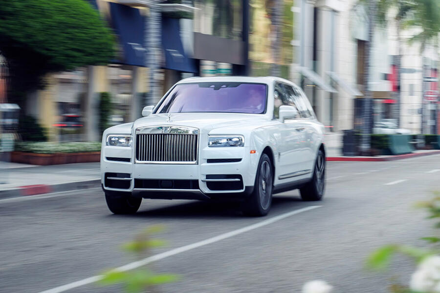 13 Rolls royce cullinan tracking front