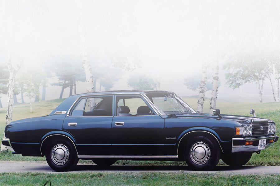 14 Toyota crown 1974 static front 1