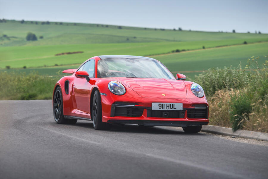 15 Porsche 911 turbo s