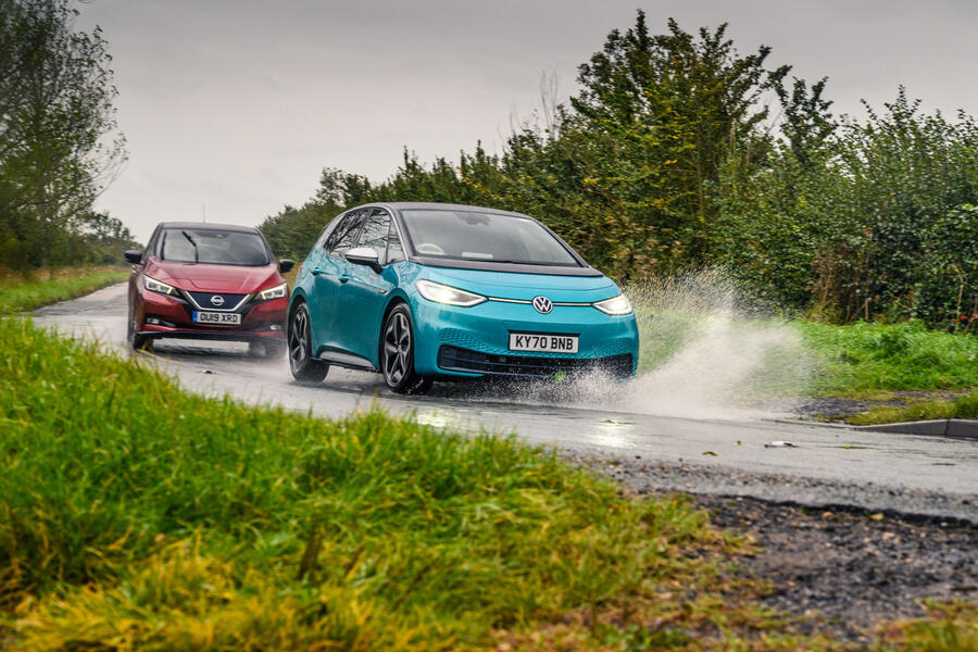 15 Volkswagen id 3 front