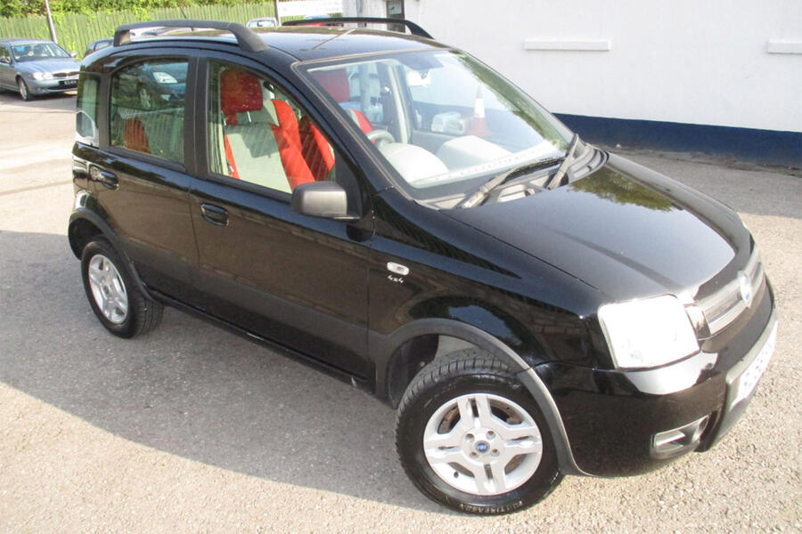 16 Fiat panda front