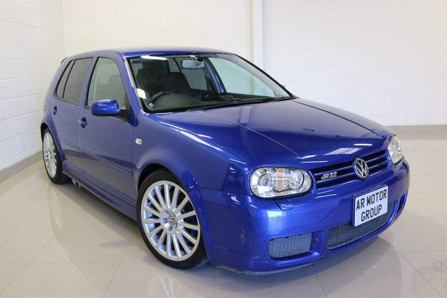 17 Volkswagen golf r32 front